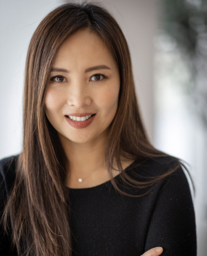 Portrait photo of Alexis Hu